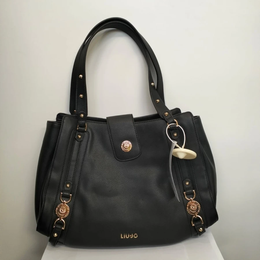 Immagine WhatsApp 2025-10-22 ore 17.39.47_5c18404c